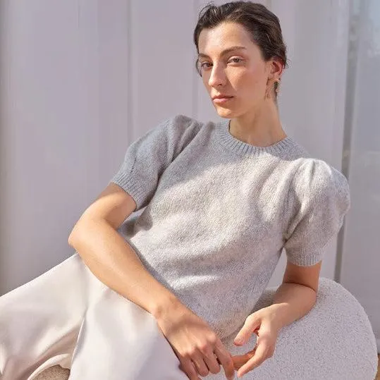 Aria Short Sleeve Cashmere Sweater In Mist