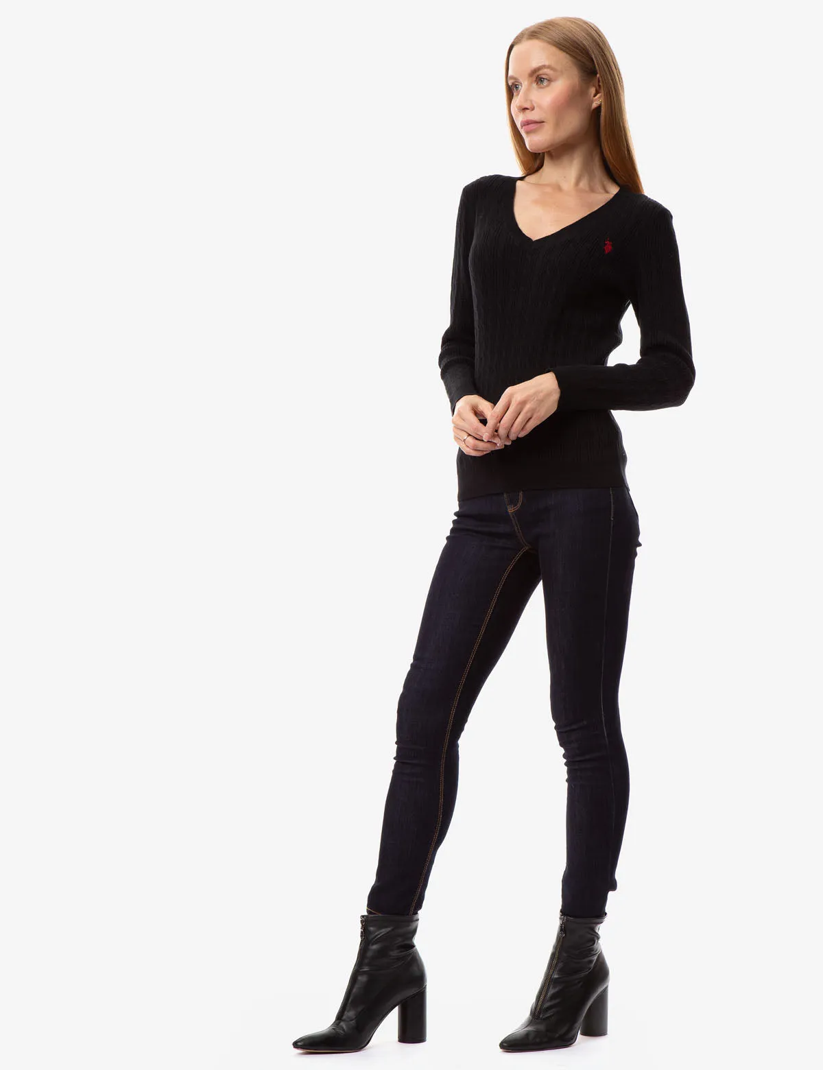 CABLE KNIT V-NECK SWEATER