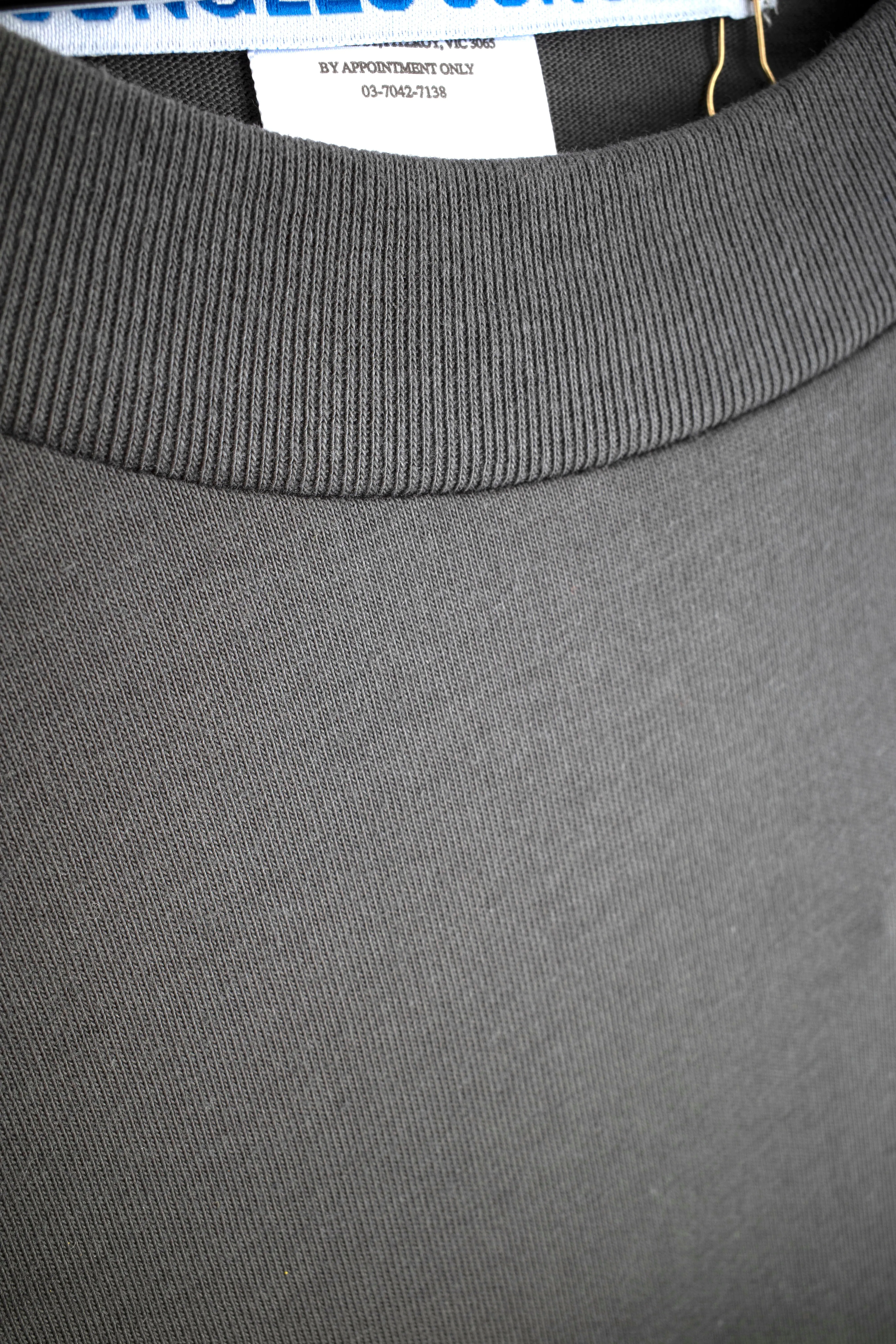 Delicious Oysters Tee Charcoal