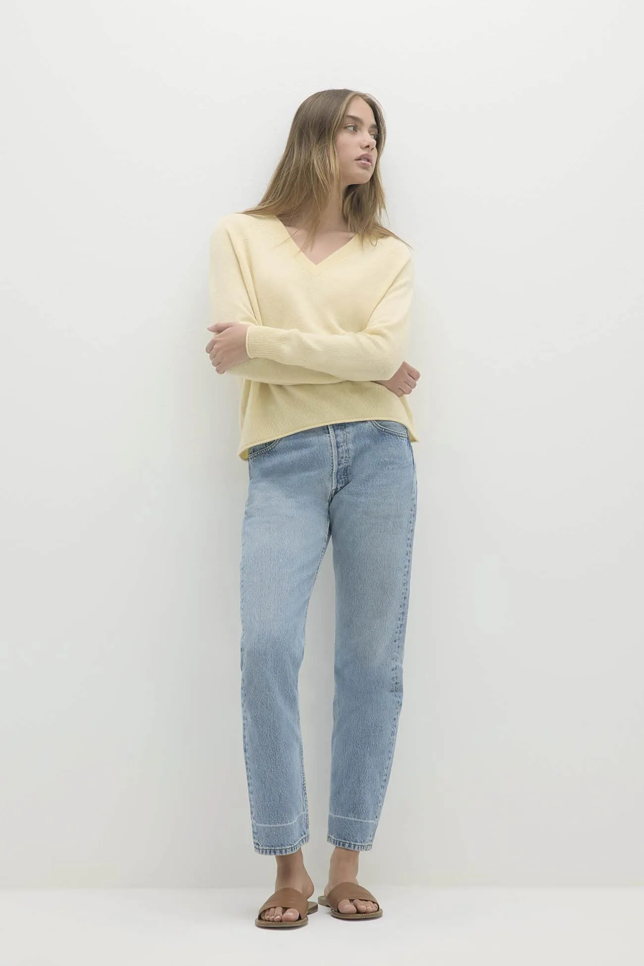 HARLYN V-NECK CASHMERE SWEATER