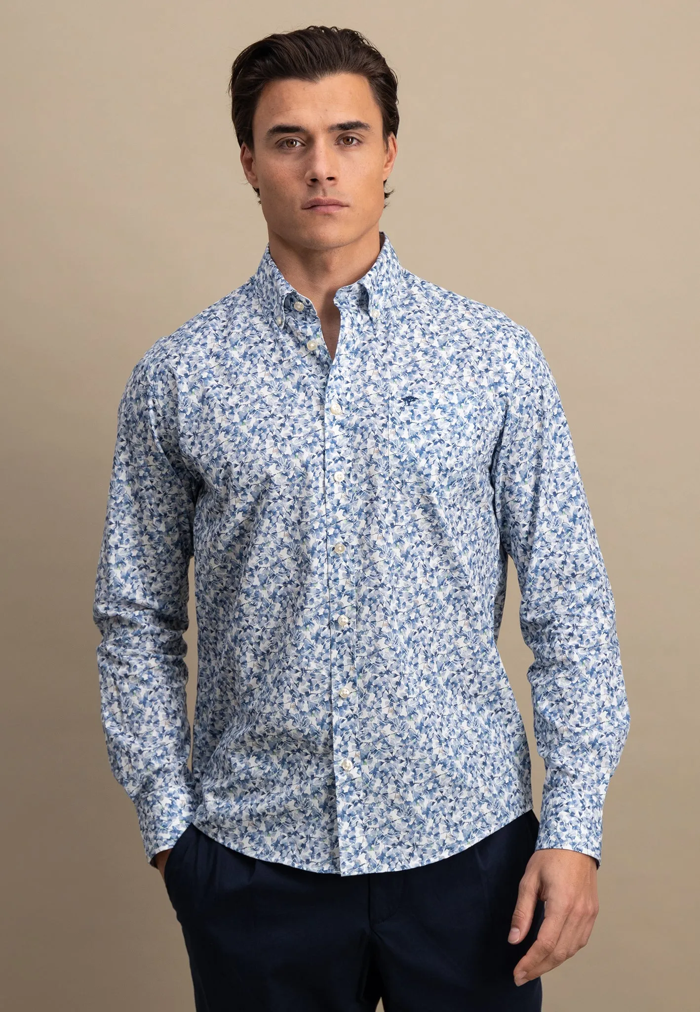 Hemd mit Button-Down-Kragen und floralem Print