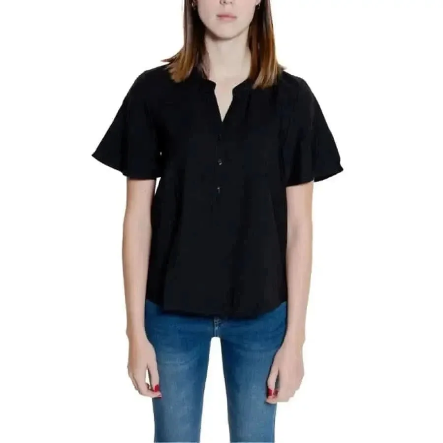 Jacqueline De Yong Women's V-Neck Black Shirt