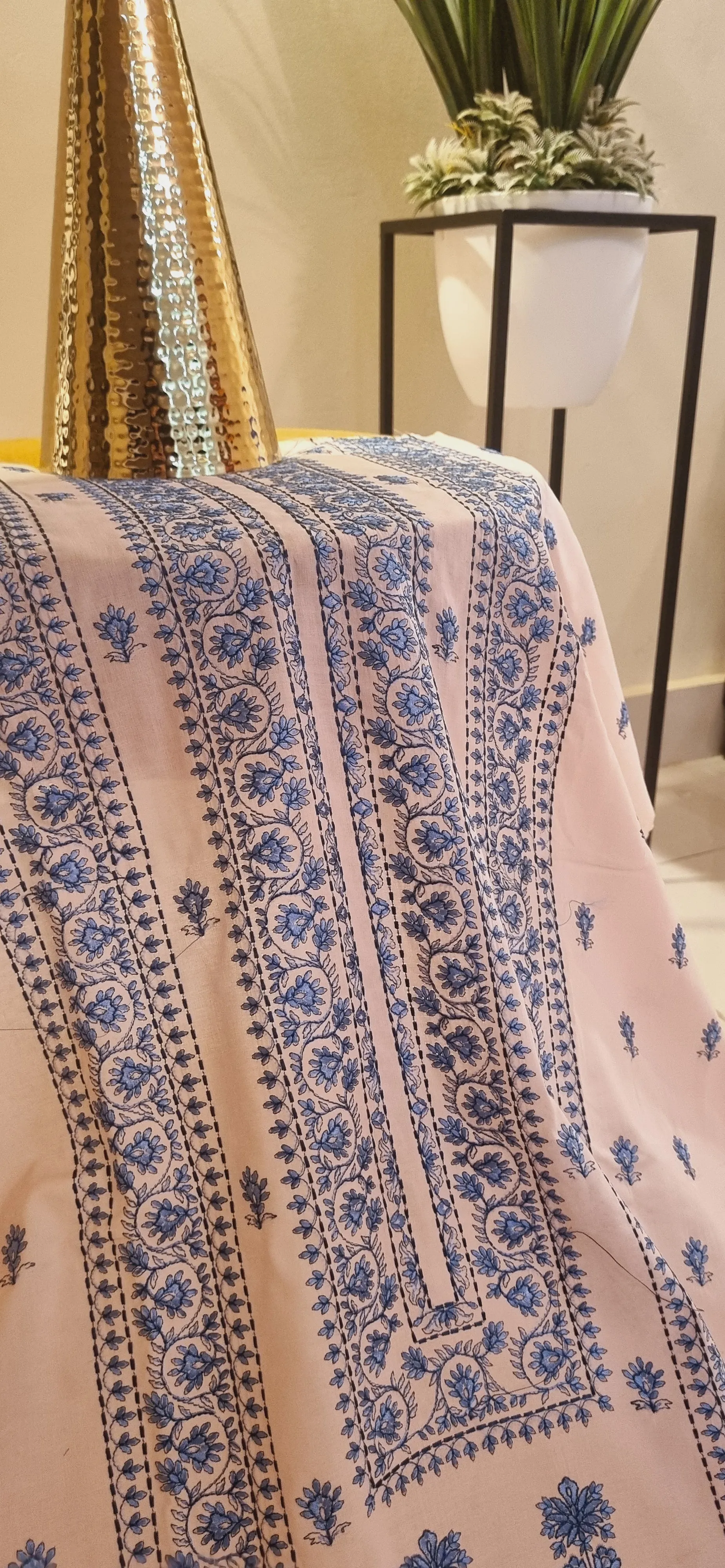 Lawn embroidered two-piece suits