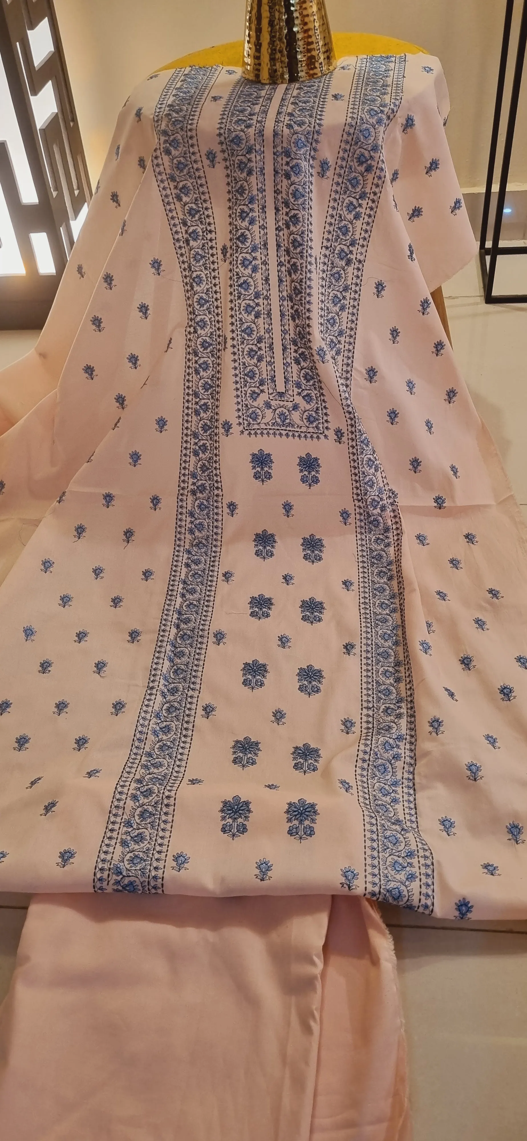 Lawn embroidered two-piece suits