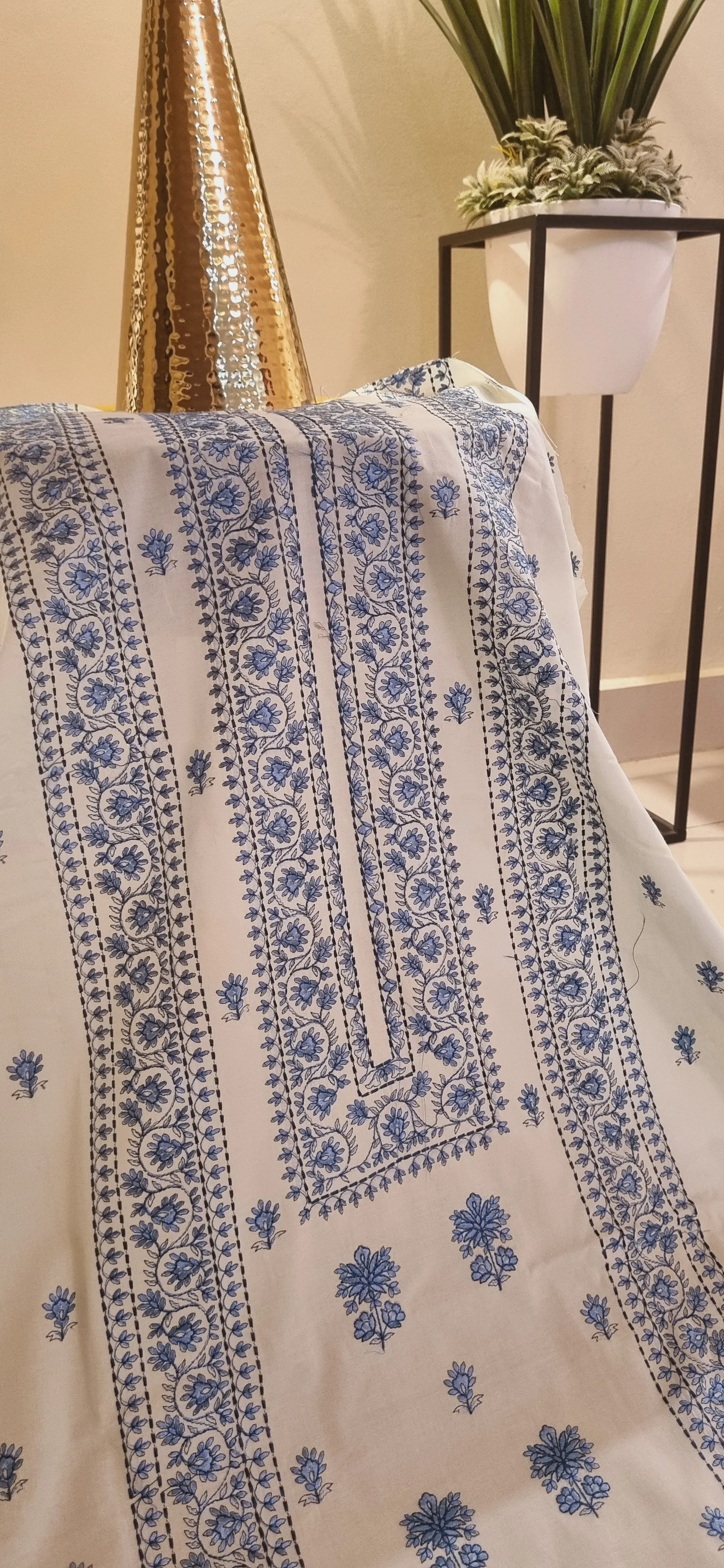 Lawn embroidered two-piece suits
