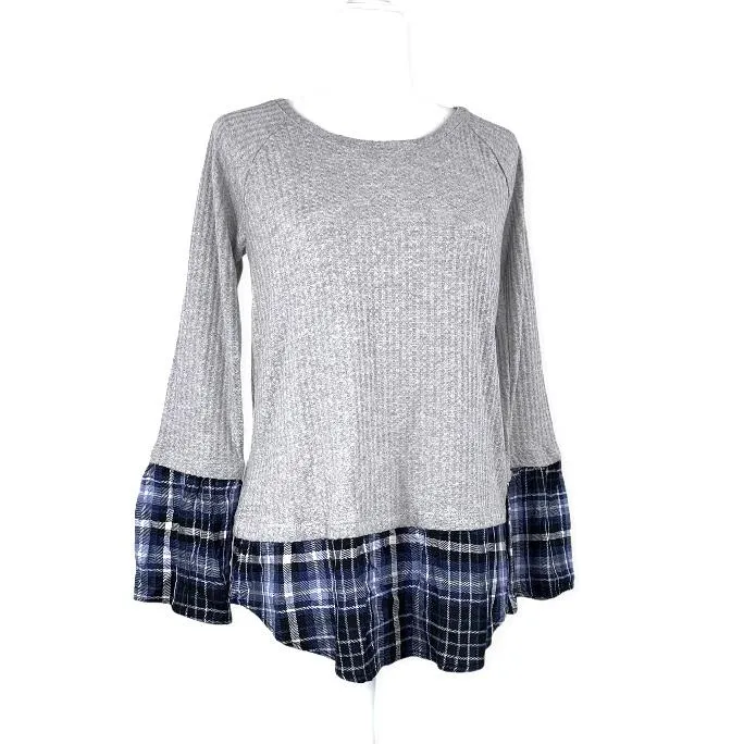 Long Sleeve Gray/Blue Plaid Scoop Neck Size S Women's Sweaters
