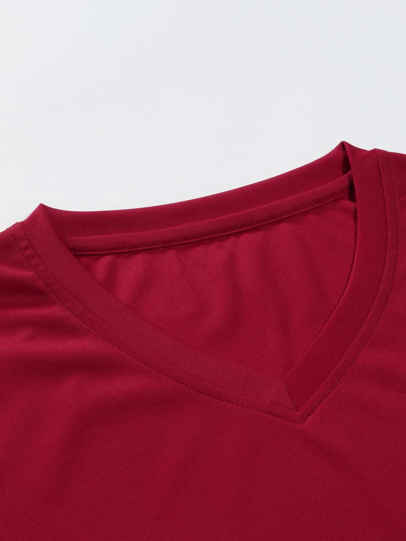Manfinity Homme Men Patch Detail V Neck Tee