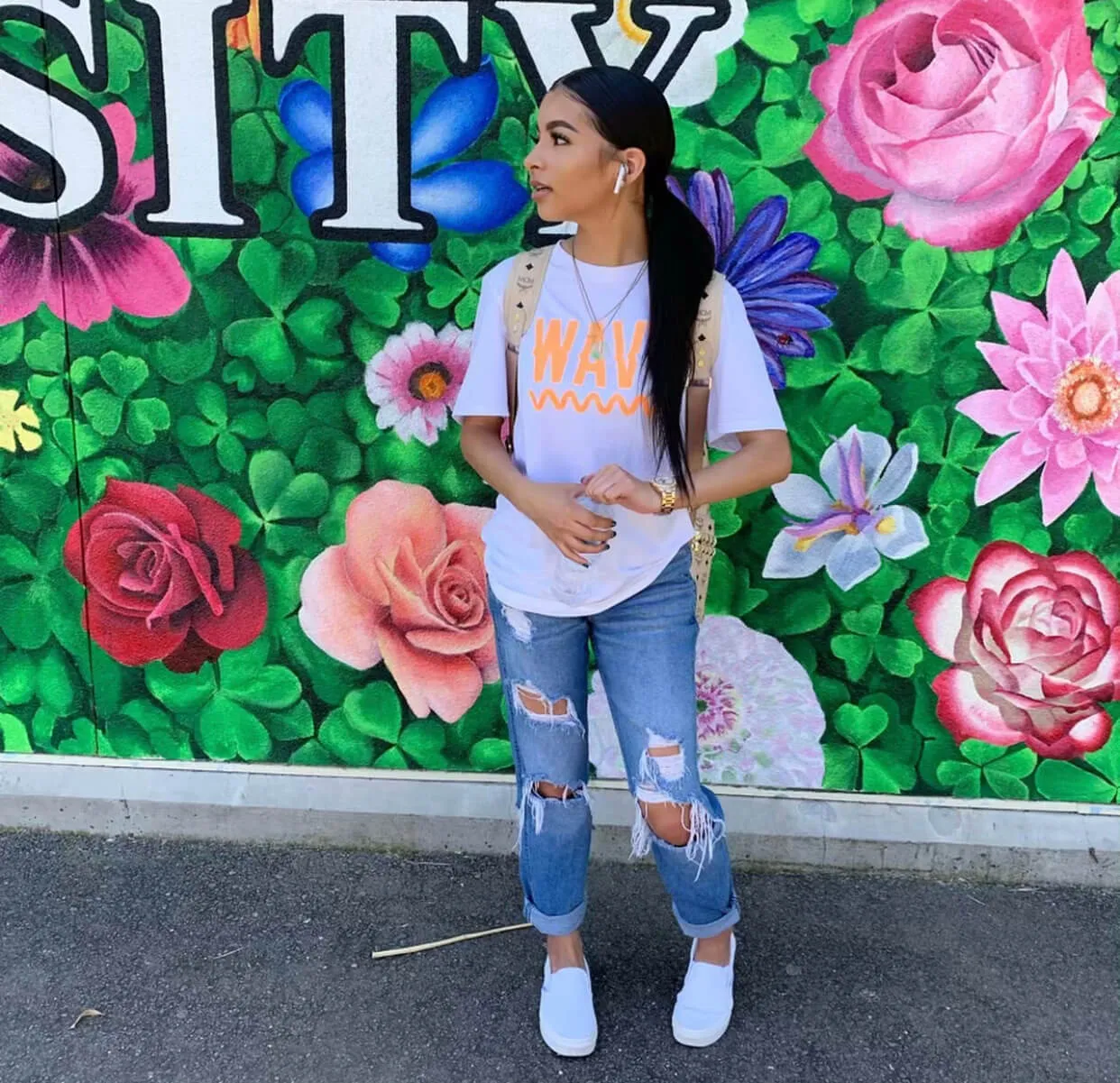 Neon Orange Glitter Wavy | White Tee
