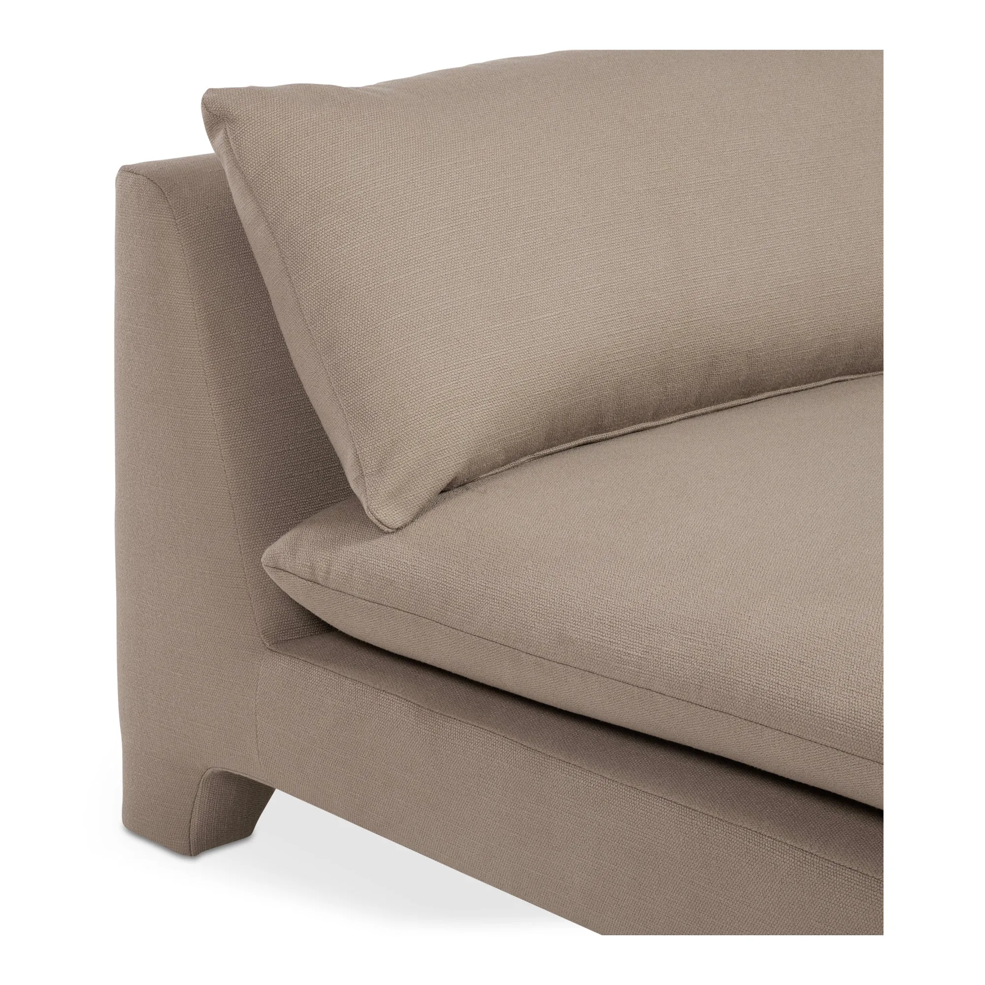 Retro-Chic Lounger with Padded Legs