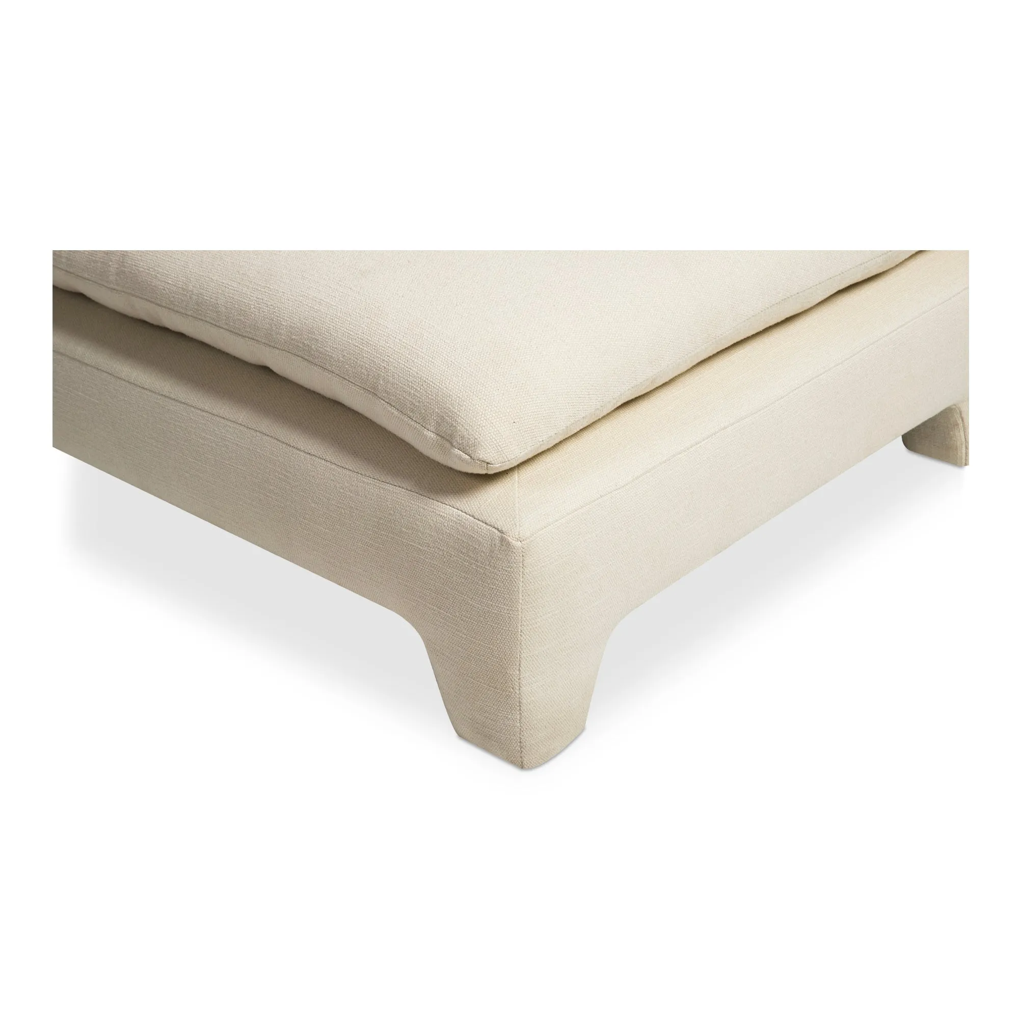 Retro-Chic Lounger with Padded Legs