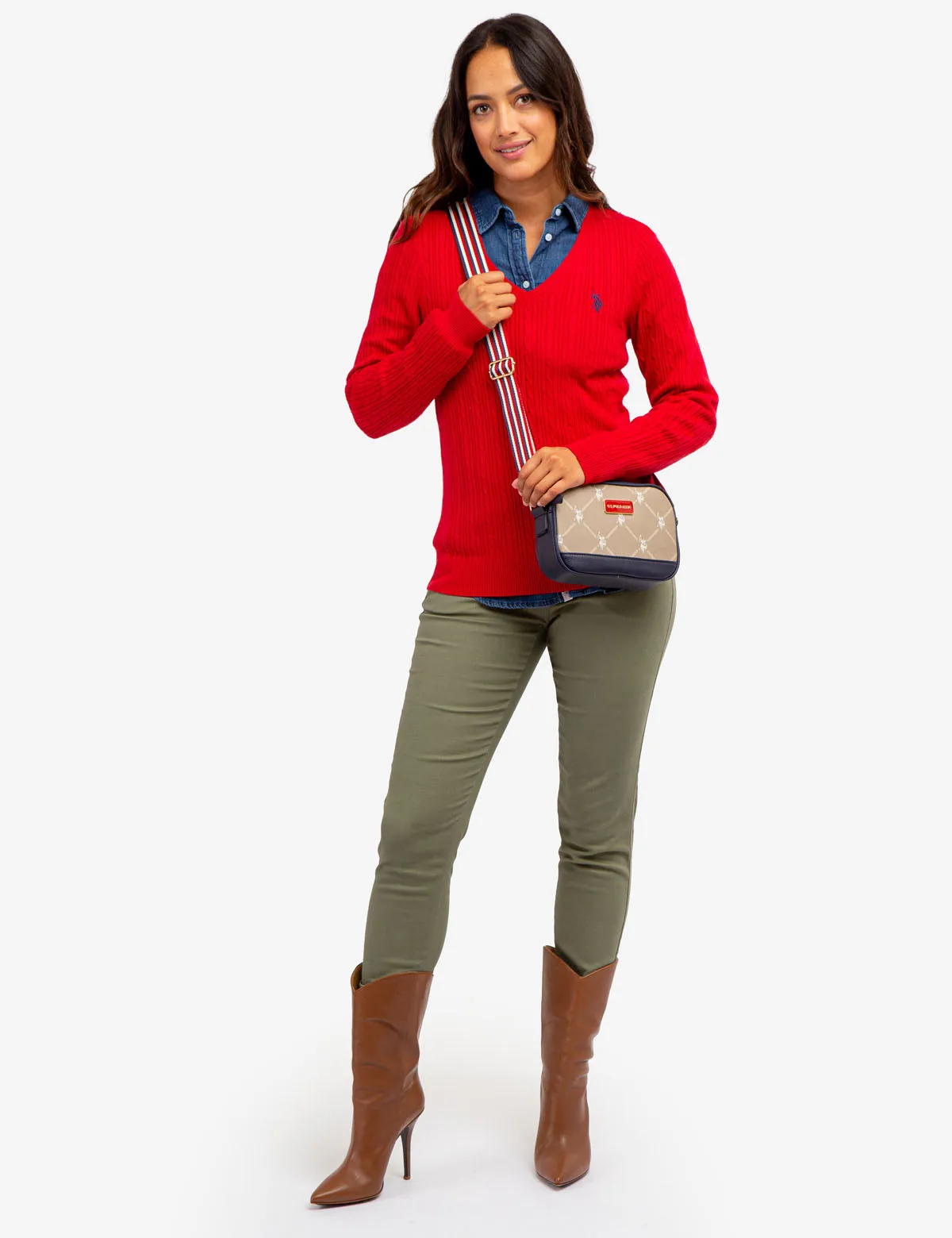 SOFT CABLE V-NECK SWEATER