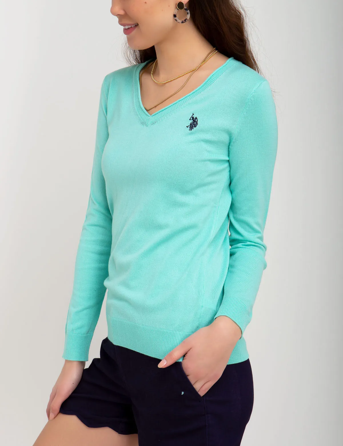 SOLID V-NECK SWEATER