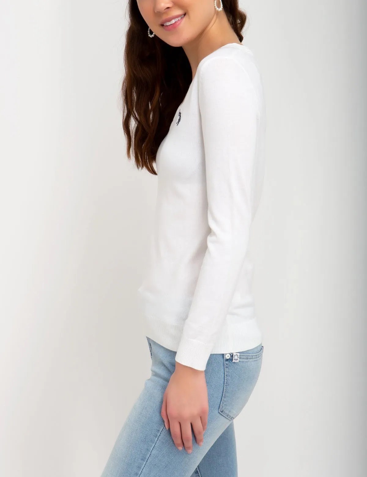 SOLID V-NECK SWEATER