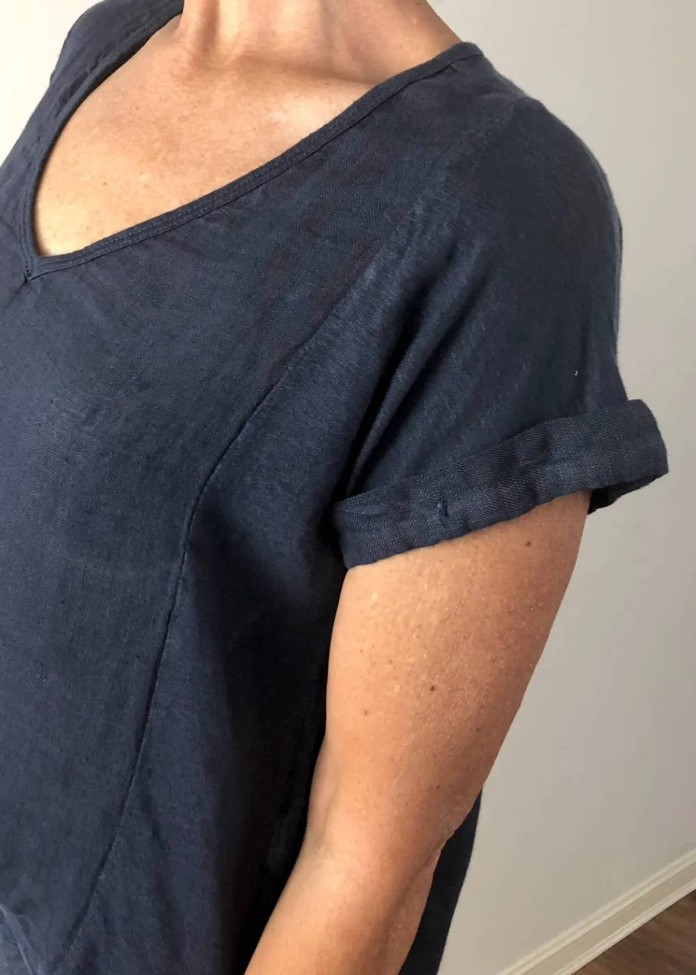 TALIA BENSON  Italian Linen T-Shirt With Band One Size - Navy